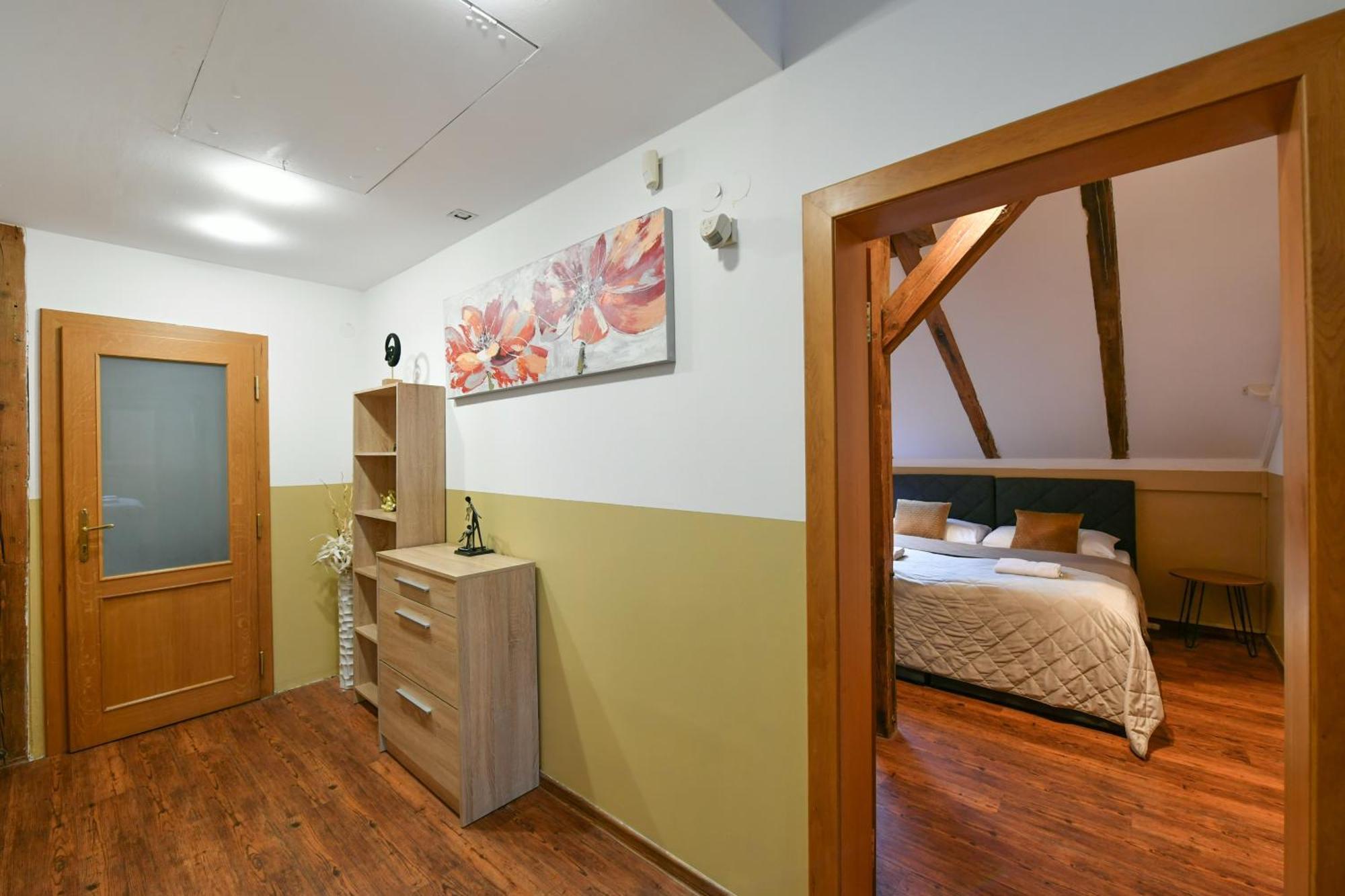 Amazing Charles Bridge Apartment Prag Exterior foto