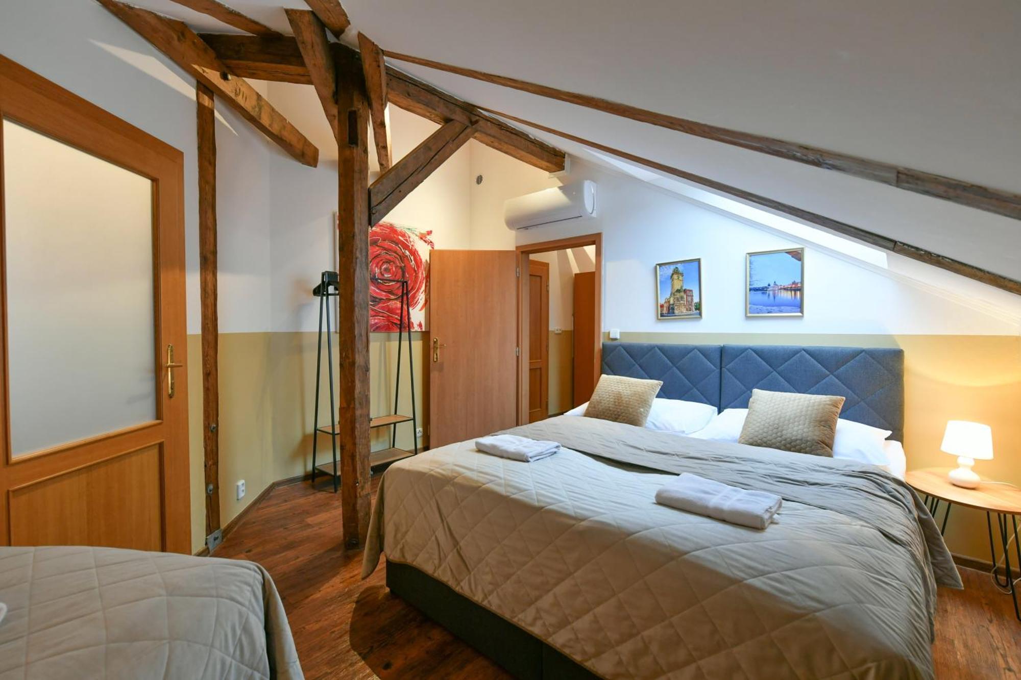 Amazing Charles Bridge Apartment Prag Exterior foto