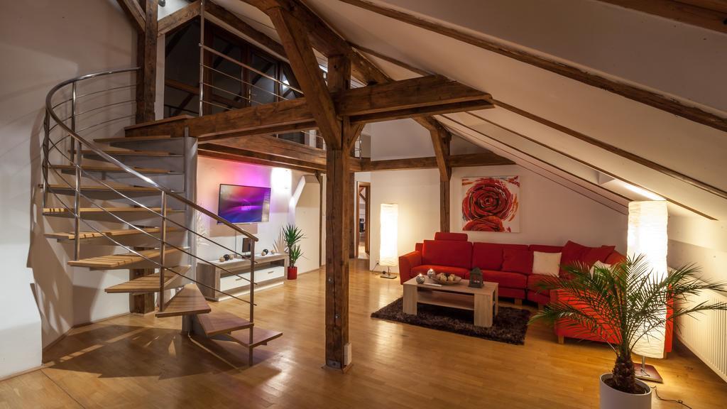 Amazing Charles Bridge Apartment Prag Zimmer foto