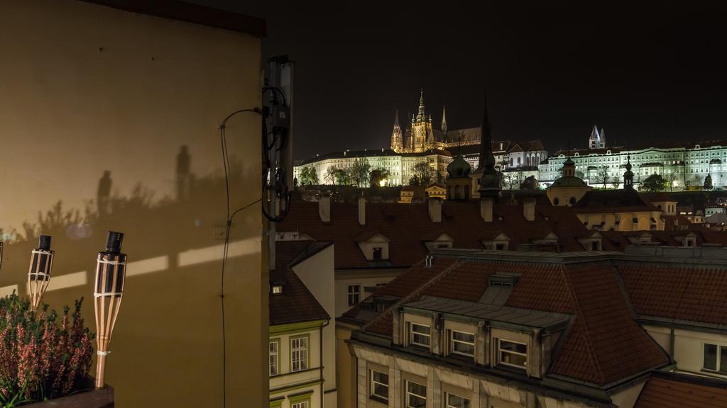 Amazing Charles Bridge Apartment Prag Zimmer foto