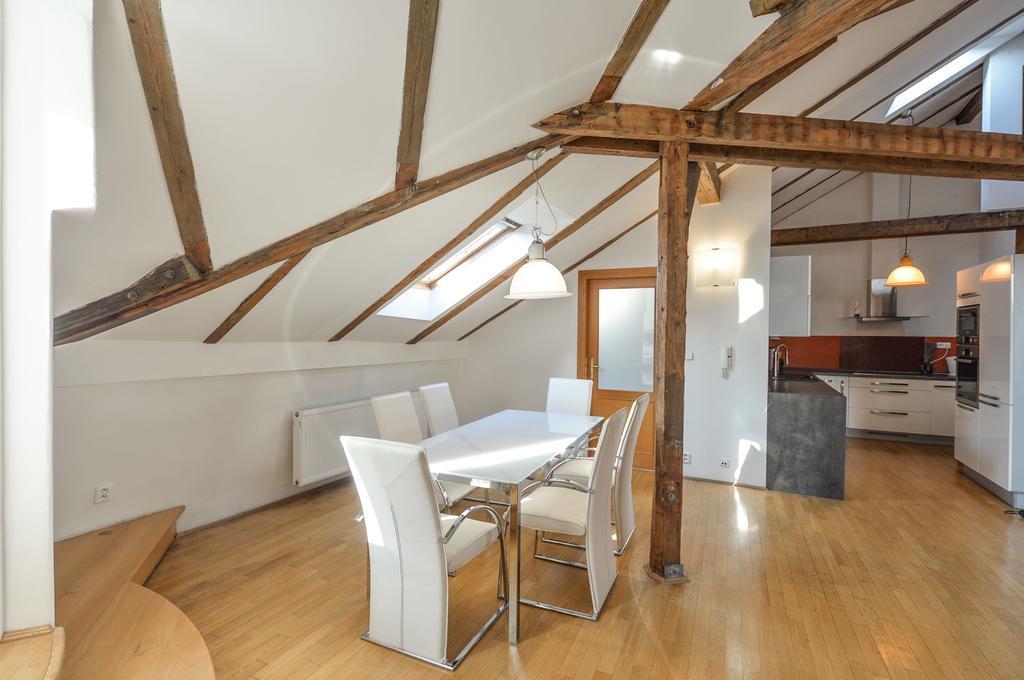 Amazing Charles Bridge Apartment Prag Exterior foto