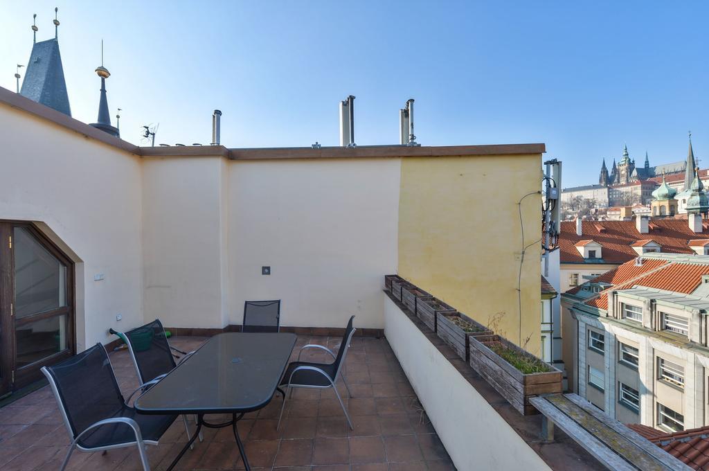 Amazing Charles Bridge Apartment Prag Exterior foto